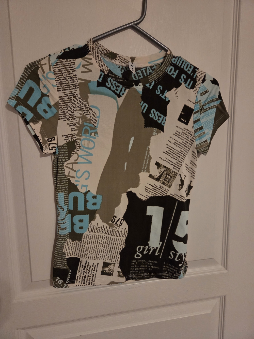 Graphic Newspaper Print Women's T-Shirt - Blue & Olive